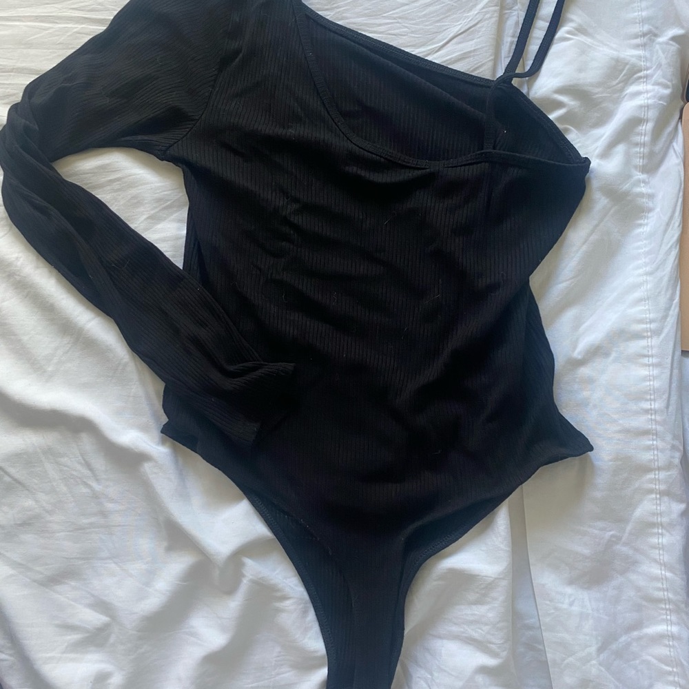 American eagle one sleeve bodysuit
